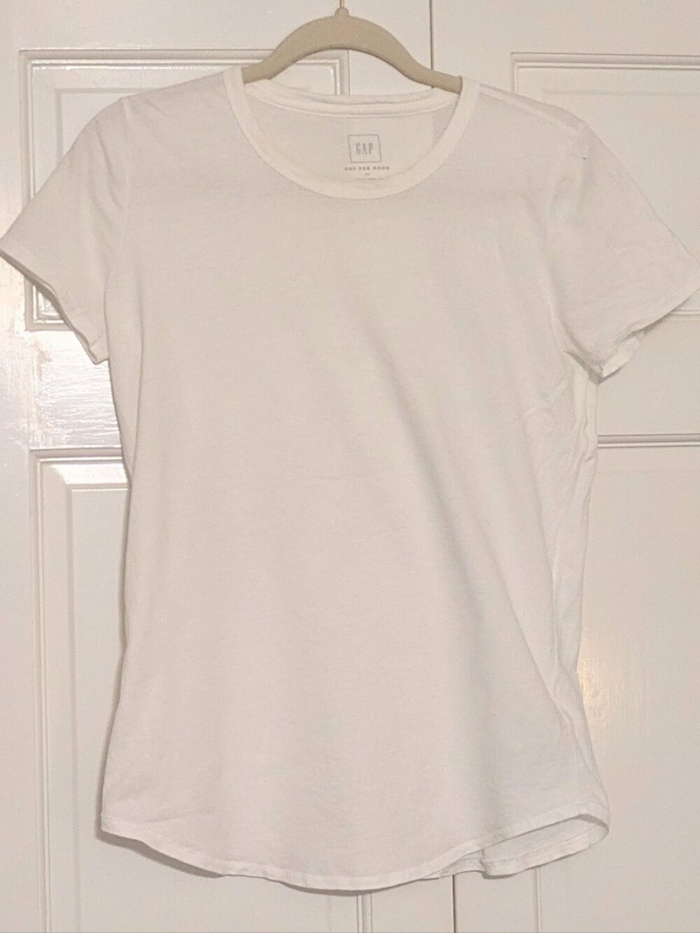 GAP For Good White Vintage Wash Tee - Size XS